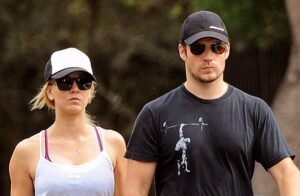 [Actualizado] Kaley Cuoco está saliendo con Henry Cavill