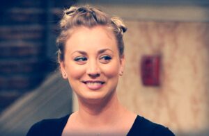 Kaley Cuoco, el apellido de Penny y su afición por el Lenny