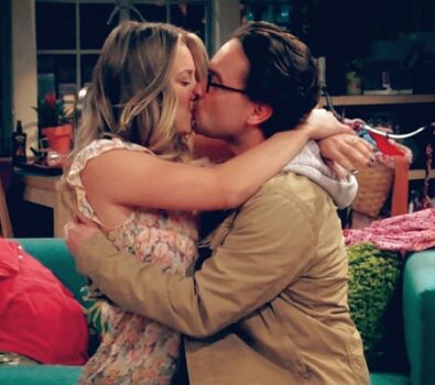 El motivo por el cual, a veces, Kaley Cuoco quiere golpear a Johnny Galecki