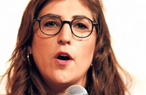 Todos contra Mayim Bialik; no, solo algunas feministas