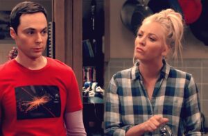Penny le cierra la boca a Sheldon, cuando este trata de avergonzarla por su pasado, en The Big Bang Theory