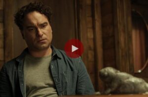Johnny Galecki purga a un demonio del dolor en el avance exclusivo de la comedia de horror: The Cleanse