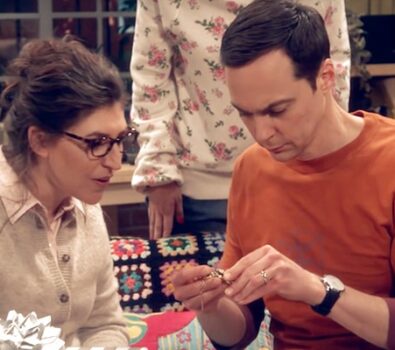 Tributo a Stephen Hawking, escena cortada del final de temporada de The Big Bang Theory Tributo a Stephen Hawking, escena cortada del final de temporada de The Big Bang Theory