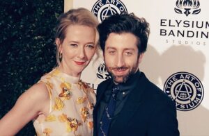 CBS compra ‘Need to Know’, una comedia sobre la CIA, espías y secretos de Simon Helberg