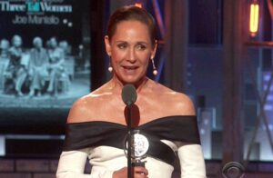 Laurie Metcalf triunfa en los Tony Awards 2018: Gana el premio dos años seguidos