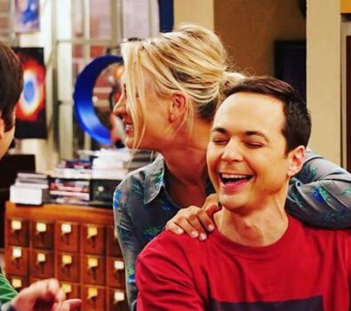 Jim Parsons «arruina» la sorpresa del cumpleaños de Kaley