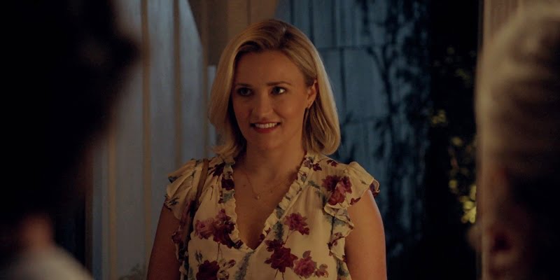 Young Sheldon 5x19 Reseña, Mandy conoce a los Cooper