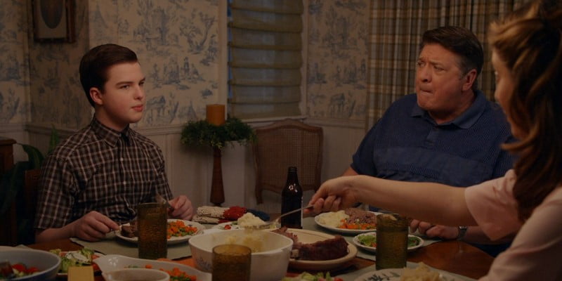 Young Sheldon 6x19 Maryy su niño consentido